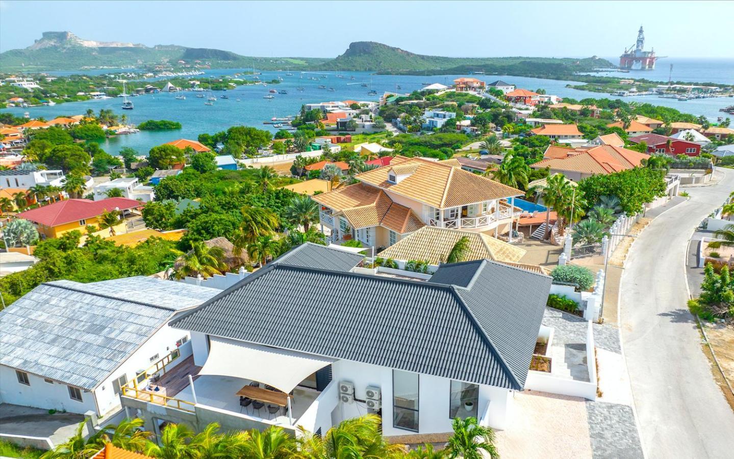 Villa Noma - Luxe Villa Met Uitzicht Spaanse Water Виллемстад Экстерьер фото